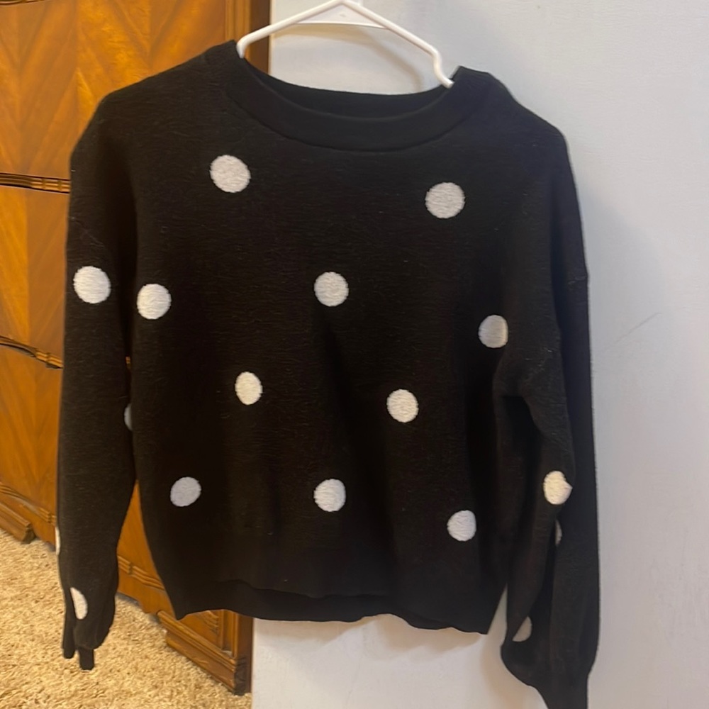 Black and White crop sweater